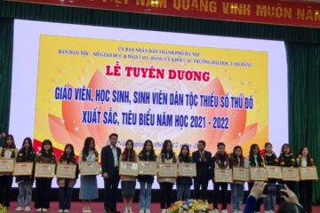 Lễ tuyên dương Giáo viên, học sinh sinh viên dân tộc thiểu số Thủ đô xuất sắc, tiêu biểu năm học 2021-2022