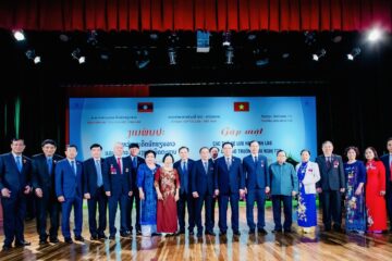 Cuộc gặp mặt lịch sử: Các thế hệ Lưu học sinh Lào và thầy cô giáo trường Hữu Nghị T78 tại thủ đô Viêng Chăn