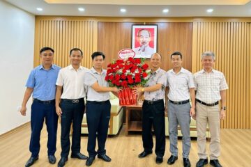 TRƯỜNG HỮU NGHỊ T78 THĂM, CHÚC MỪNG CÁC ĐƠN VỊ CÔNG AN NHÂN DÂN NHÂN KỶ NIỆM 80 NĂM NGÀY TRUYỀN THỐNG (19/8/1945 – 19/8/2025)